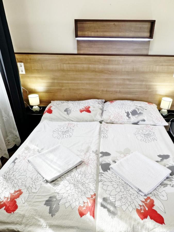 Suele Apartments & Rooms Balatonfured Ngoại thất bức ảnh